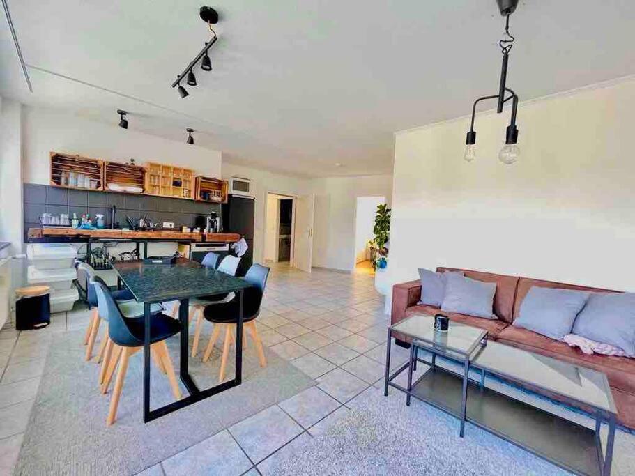 Apartment Zentrales Grosszuegiges Mit Dachterrasse! Bochum